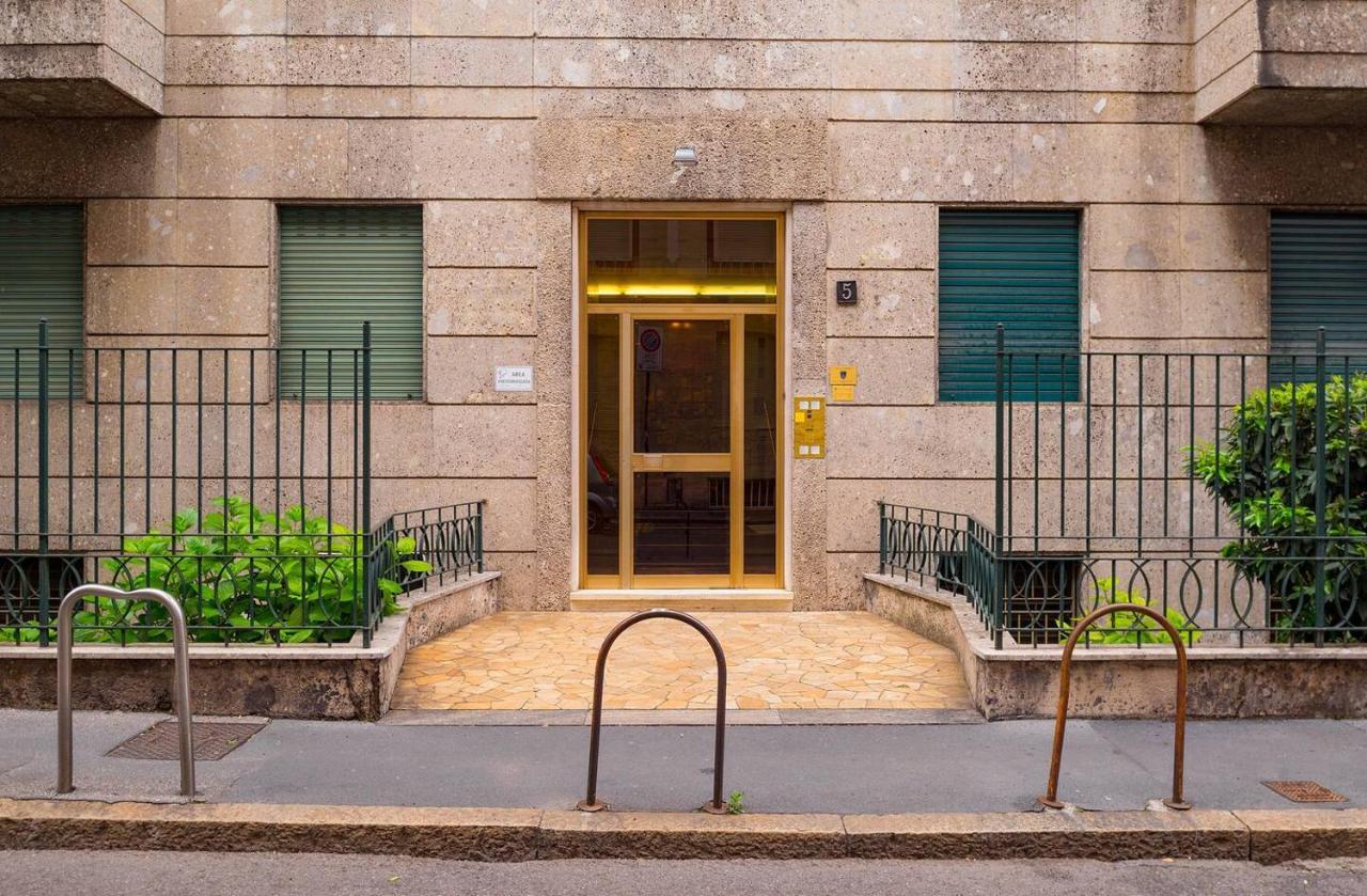 3 Bedrooms Apartment Milan Exterior photo