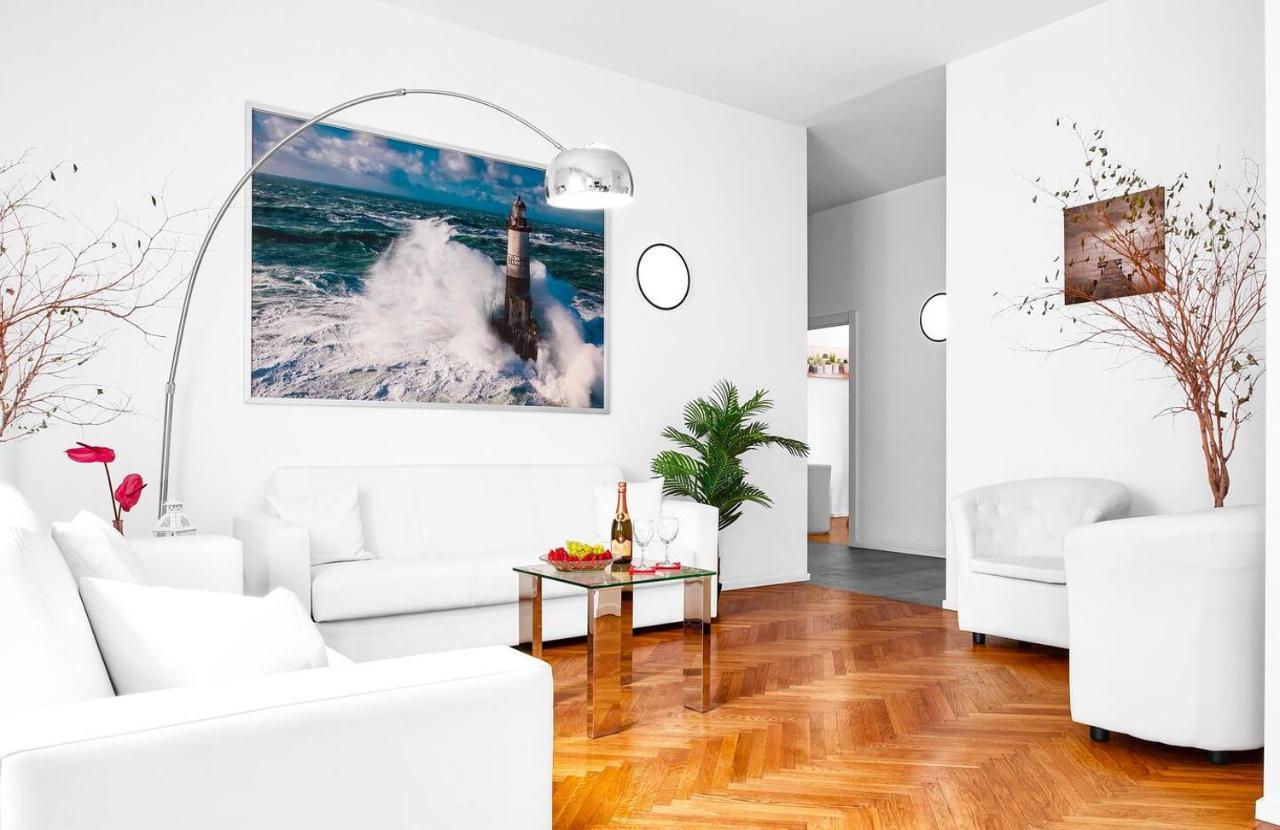 3 Bedrooms Apartment Milan Exterior photo